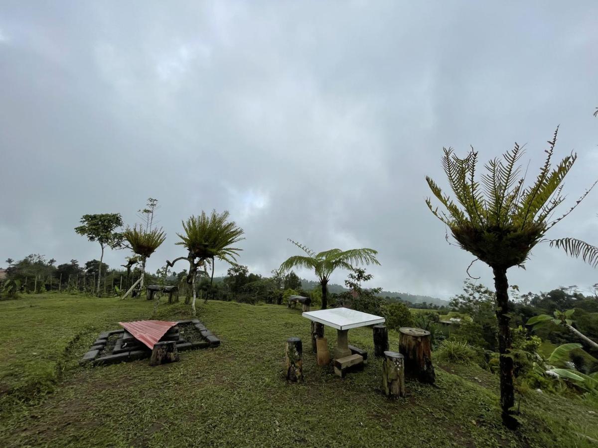 Bugo Camp Glamping & Natural Activity Munduk Exteriör bild