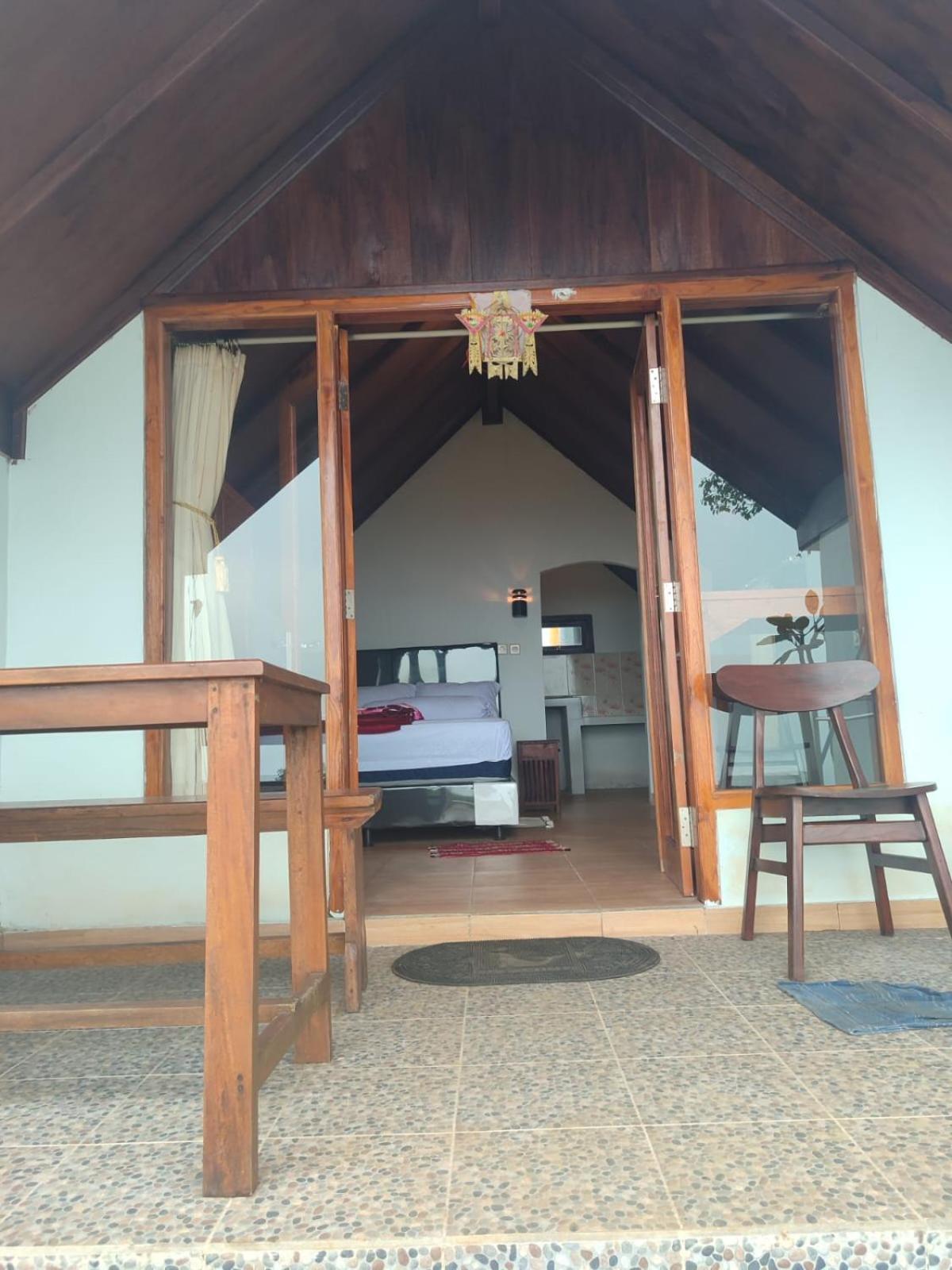 Bugo Camp Glamping & Natural Activity Munduk Rum bild
